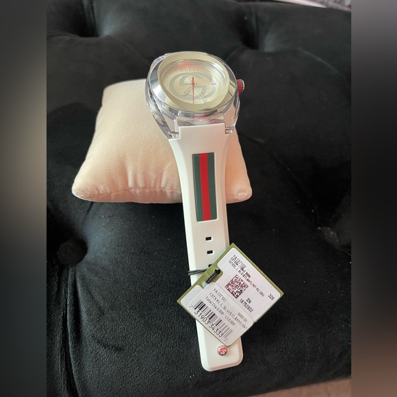 Gucci new white rubber watch. Purchased from Nordstroms.  Never worn with tags - Picture 9 of 9